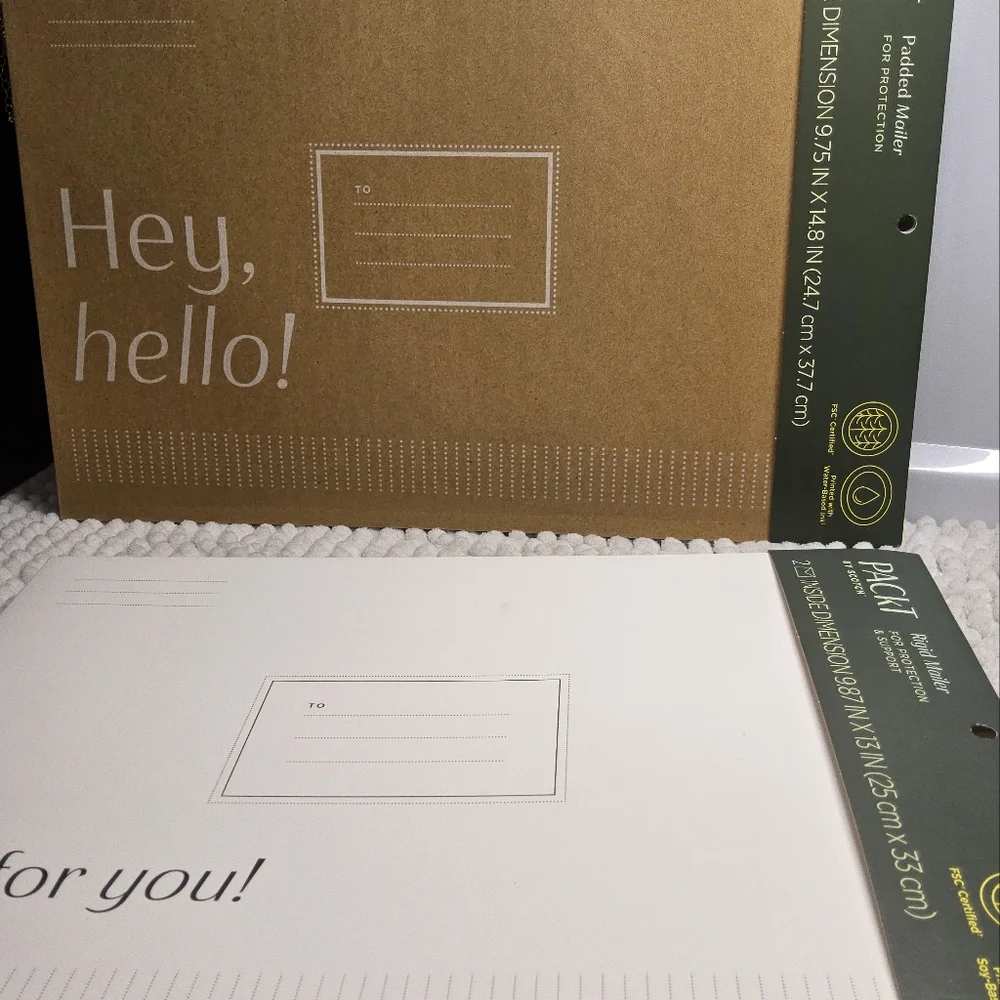 NWOT Pack T By Scotch White Expanding Mailer Envelopes and padded mailer